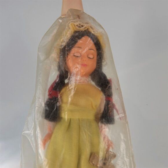 France Vintage 60s Dolls From Around the World - Picture 6 of 6